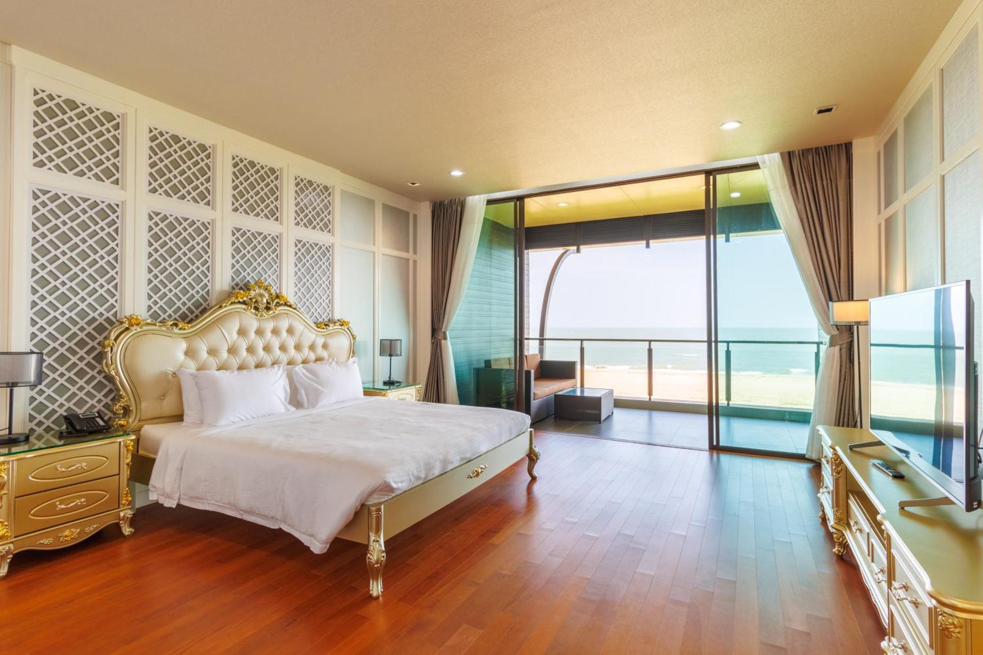 Sea Sand Sun Hua Hin By Jc Kevin Hotel & Resort Фетчабури Екстериор снимка